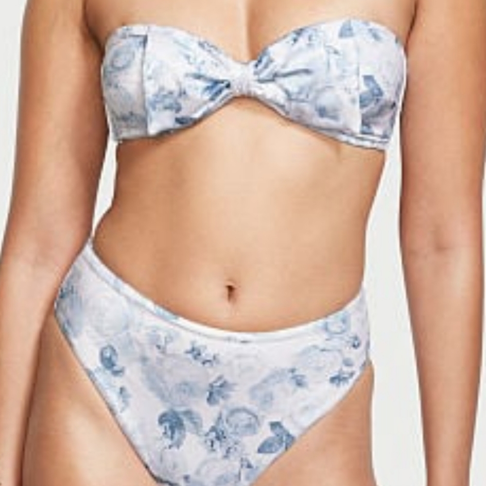 Victoria's secret swim Top size Large new!